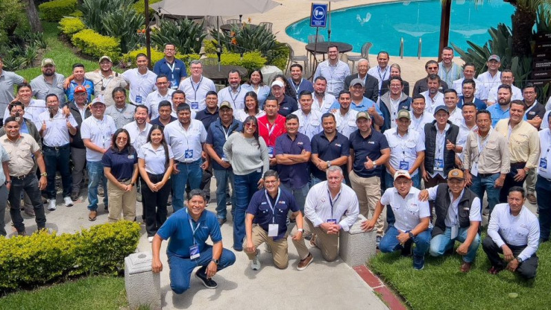 Aviagen Extends Knowledge Without Borders to Guatemala 