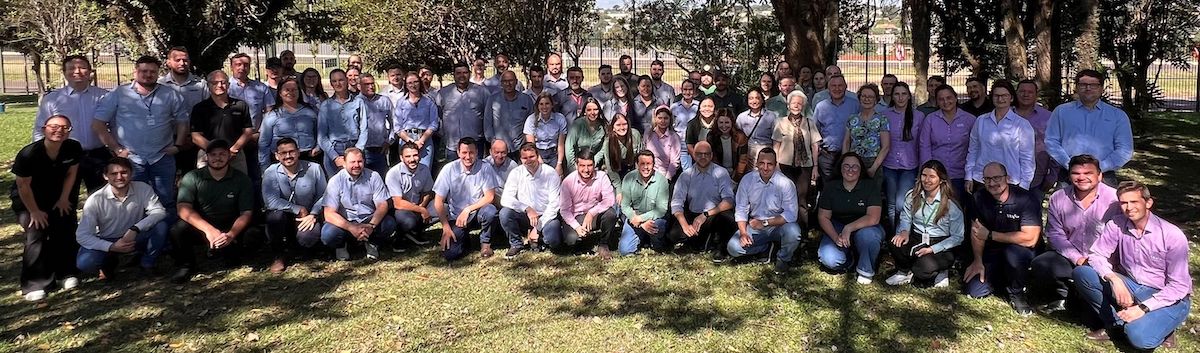 Group photo at Connection Aviagen event